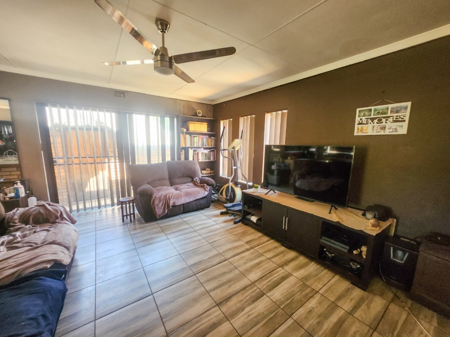 4 Bedroom Property for Sale in Stilfontein Ext 4 North West